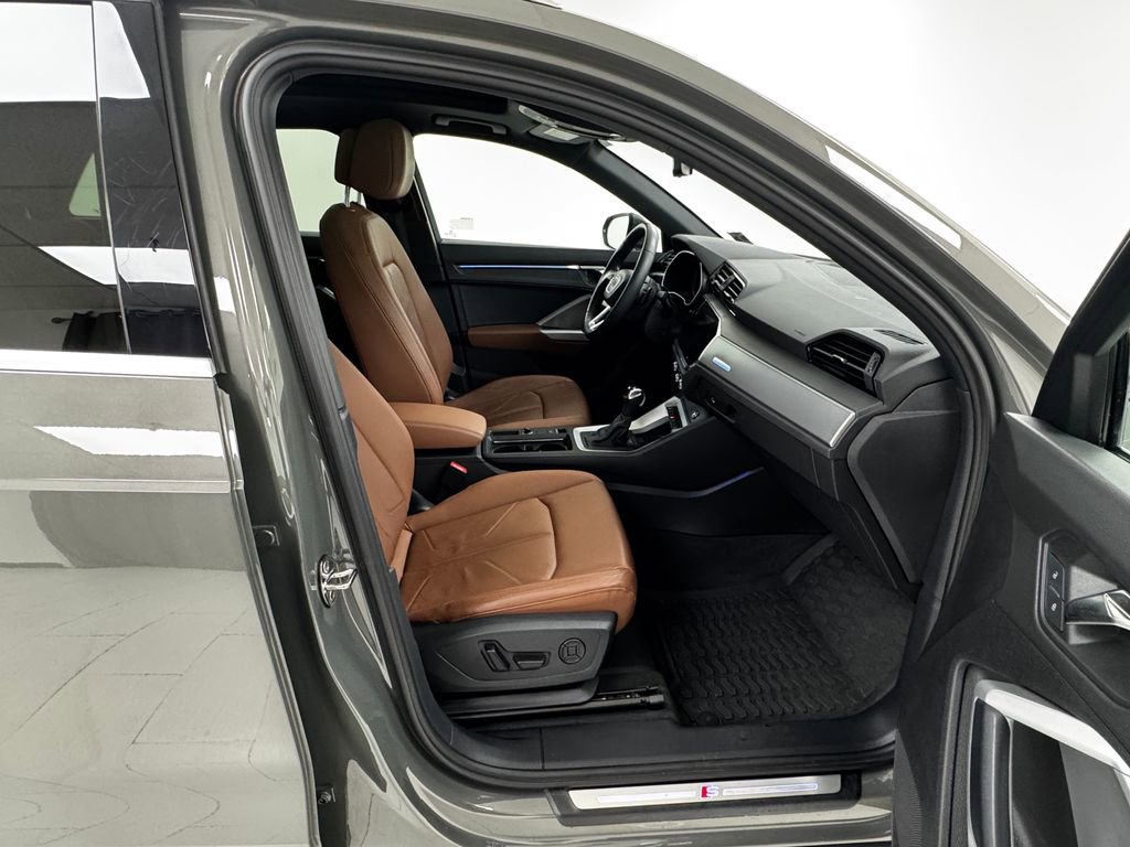 Used 2022 Audi Q3 2.0T Premium Plus w/ Premium Plus Package image 14