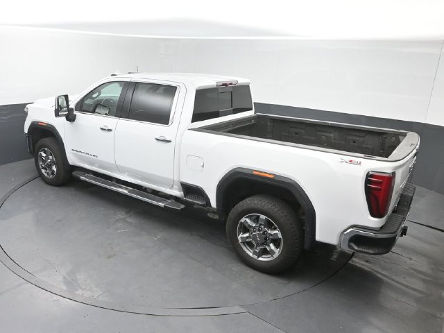Used 2025 GMC Sierra 2500 SLT w/ SLT Convenience Package AWD/4WD image 33