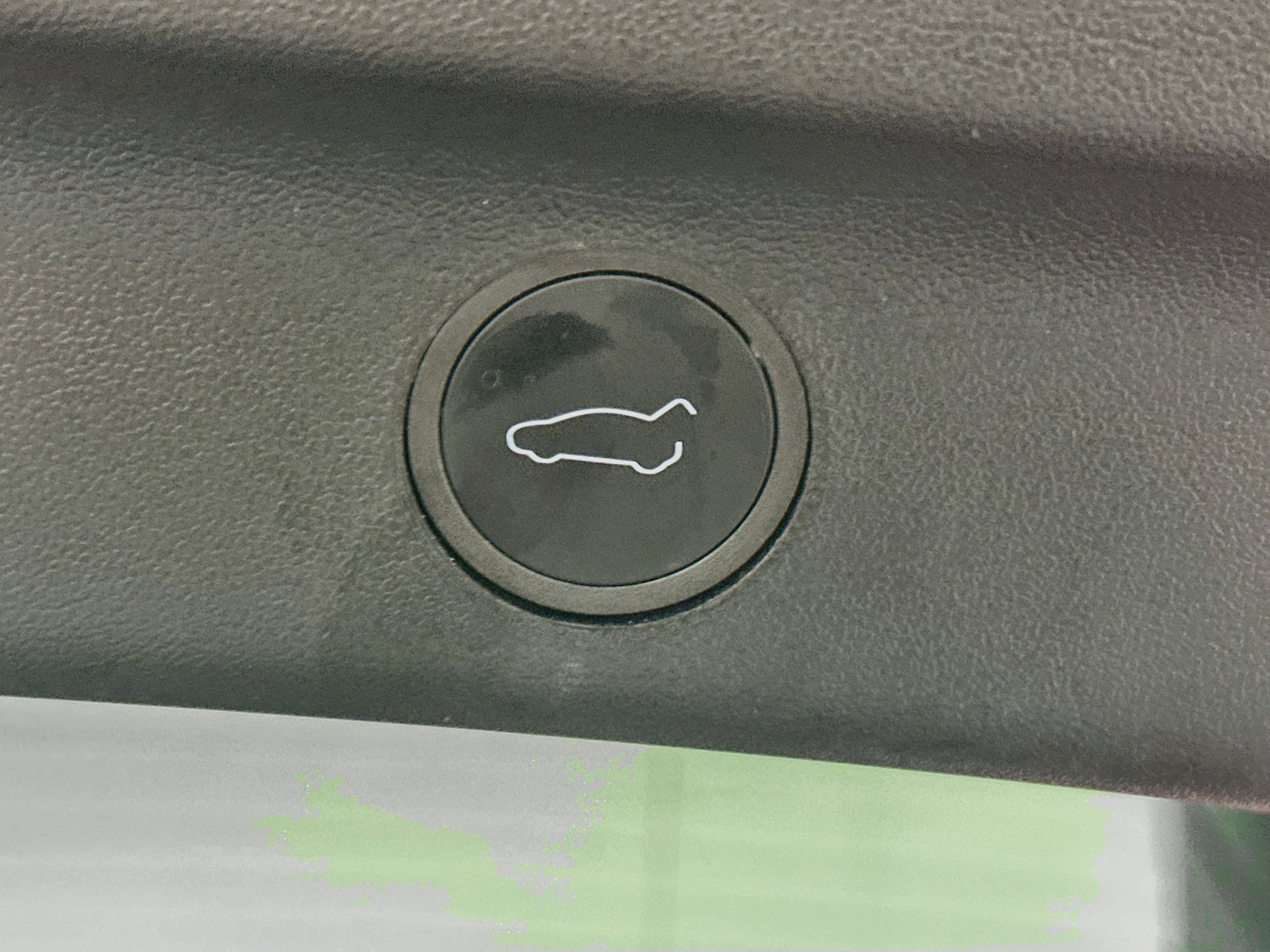 Used 2024 Tesla Model Y Long Range AWD/4WD image 30