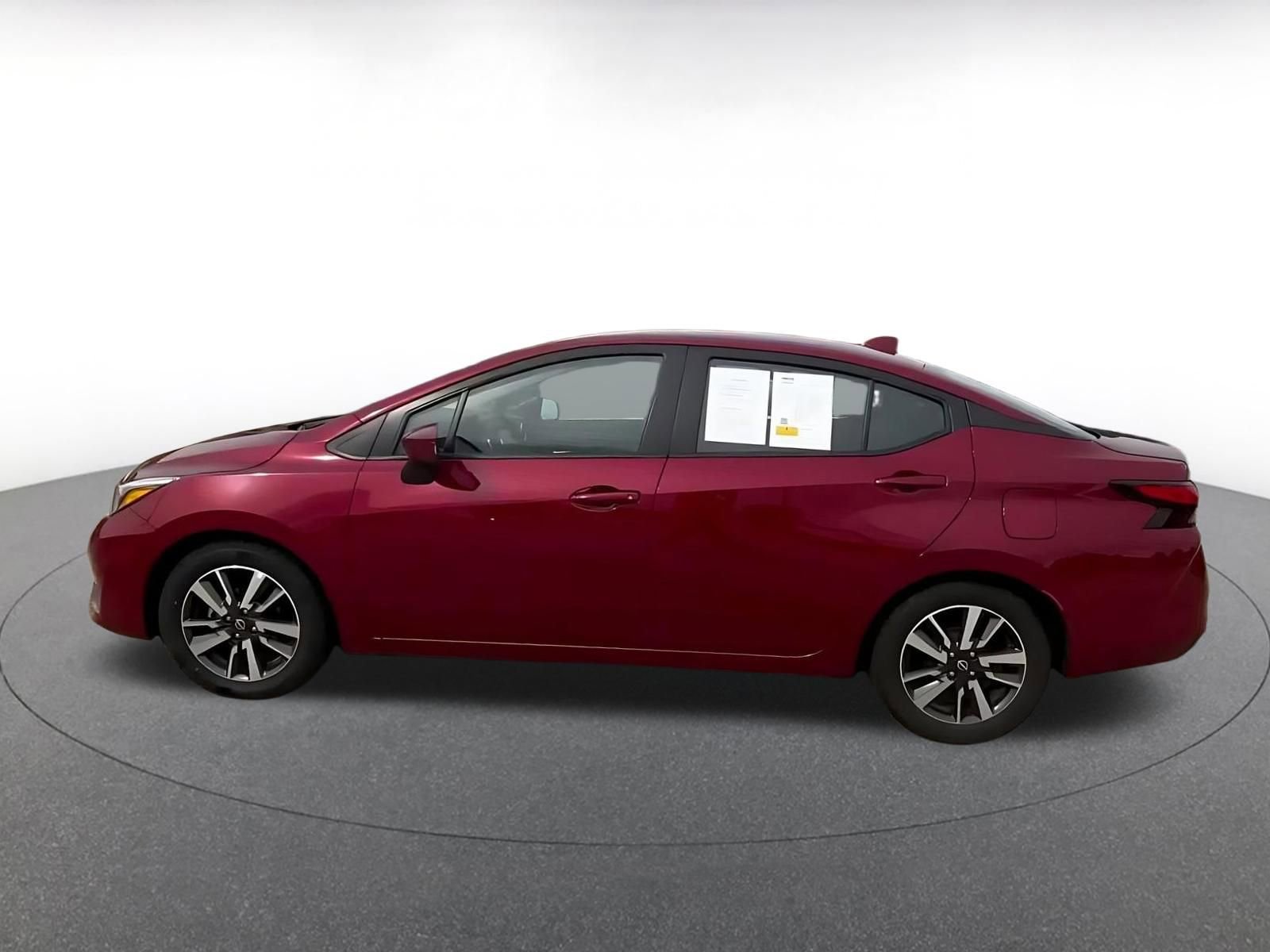 Used 2025 Nissan Versa SV FWD image 9