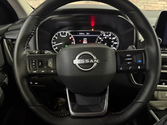 Certified 2025 Nissan Rogue SV image 14