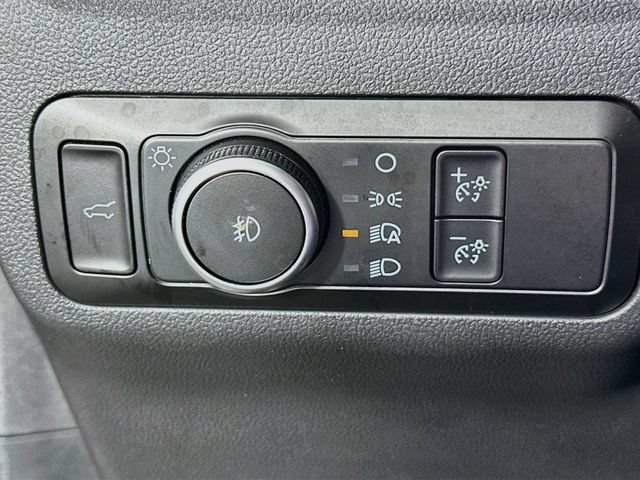 Used 2025 Ford Escape Platinum AWD/4WD image 25