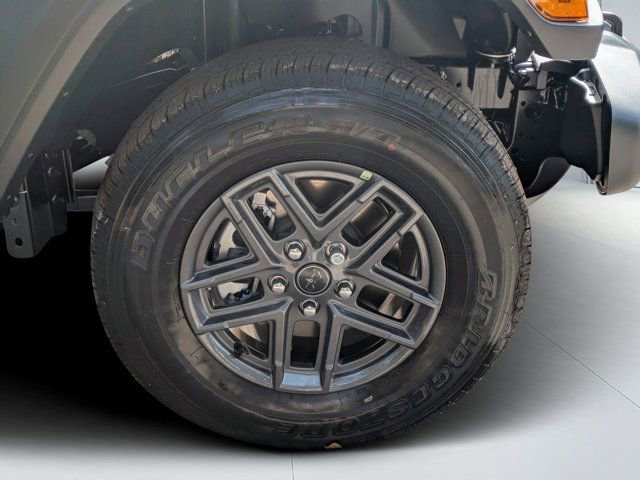 New 2026 Jeep Gladiator Sport AWD/4WD image 9