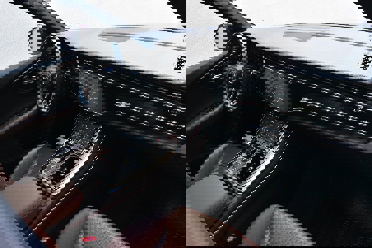 Used 2021 Audi Q8 Premium Plus image 23