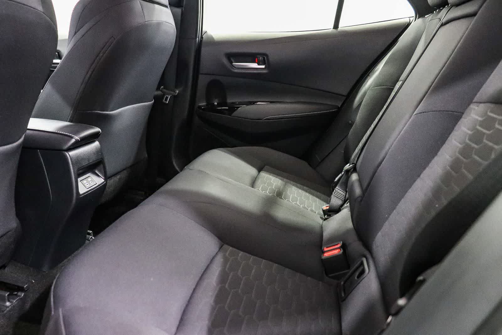 Used 2024 Toyota Corolla SE w/ SE Package FWD image 18
