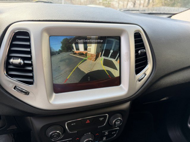 Used 2021 Jeep Compass Latitude w/ Sun and Sound Group image 15