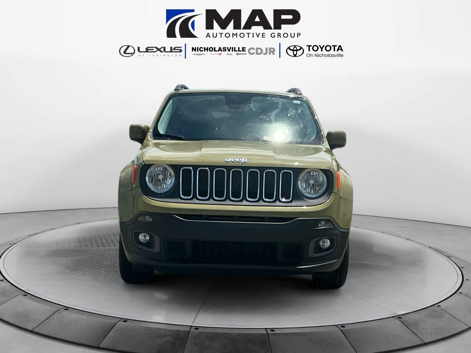 Used 2015 Jeep Renegade Latitude AWD/4WD image 8