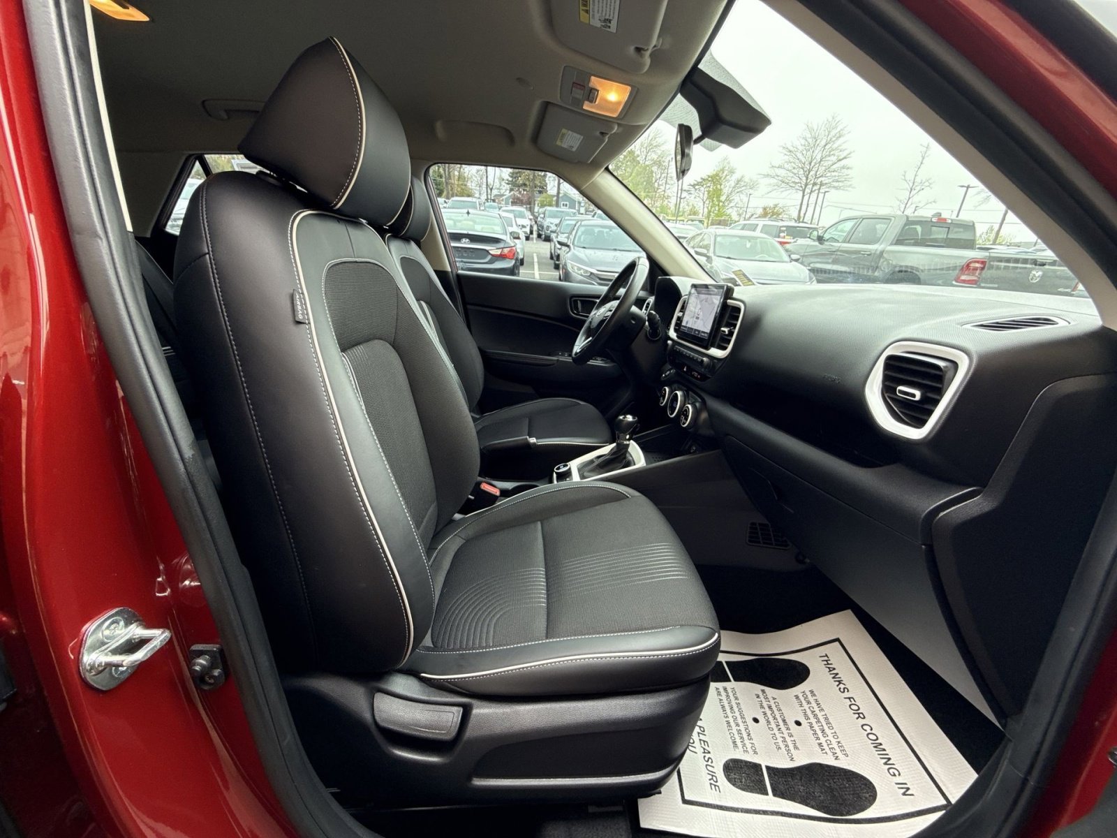 Certified 2024 Hyundai Venue Limited FWD image 26