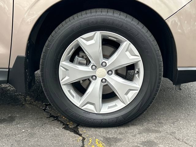 Used 2015 Subaru Forester 2.5i w/ Alloy Wheel Package image 28