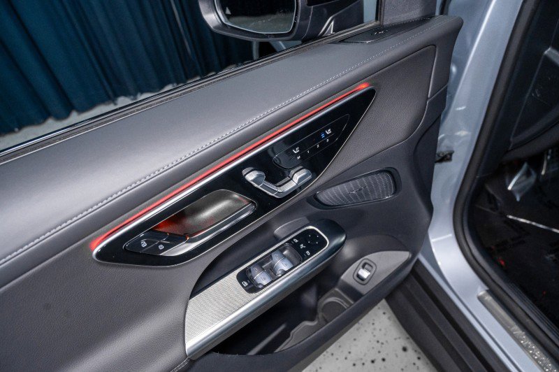 New 2026 Mercedes-Benz GLC 300 image 11