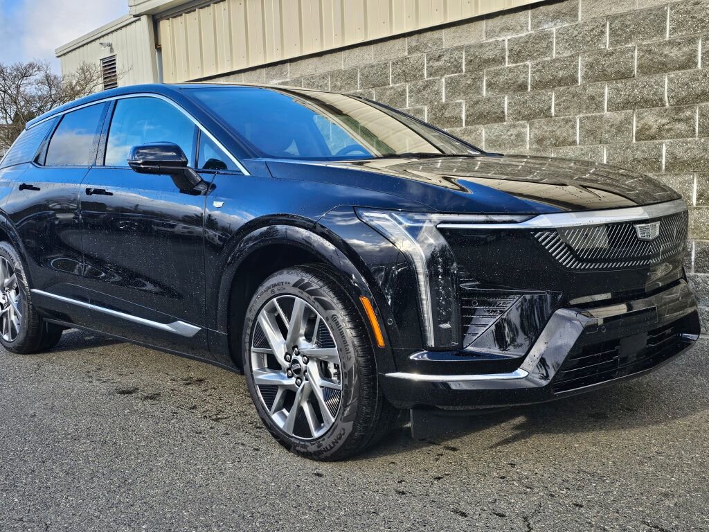 New 2026 Cadillac Optiq Luxury 1 image 14