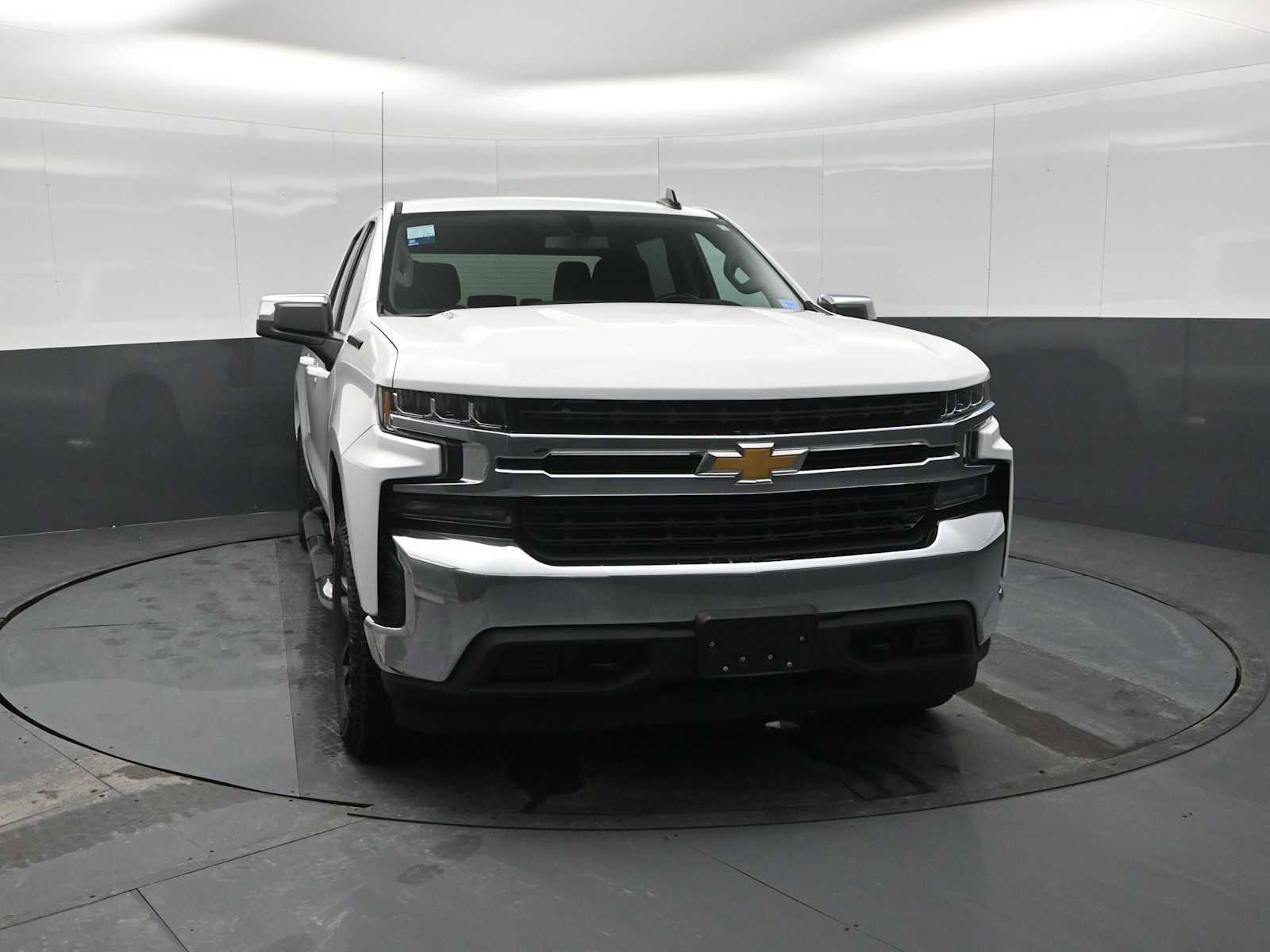 Used 2021 Chevrolet Silverado 1500 LT w/ Bed Protection Package AWD/4WD image 3