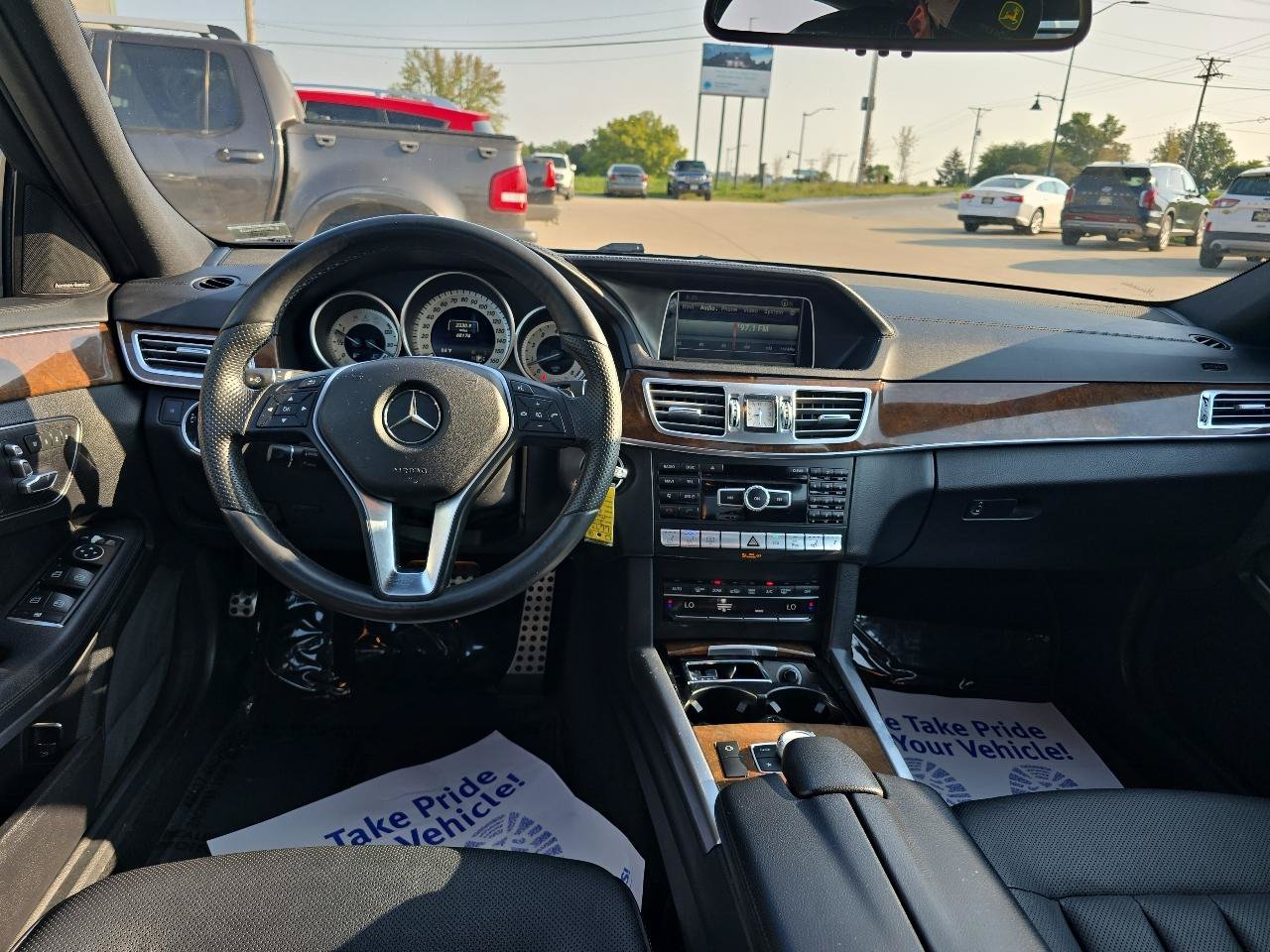 Used 2015 Mercedes-Benz E 400 4MATIC Sedan image 15
