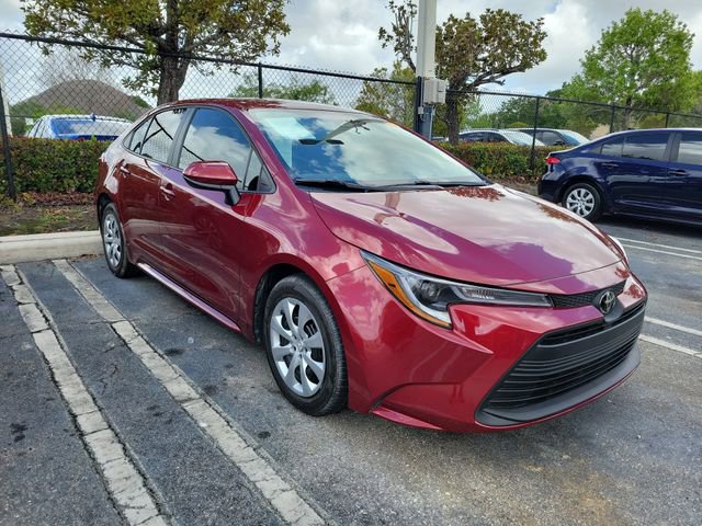 Used 2023 Toyota Corolla LE image 2