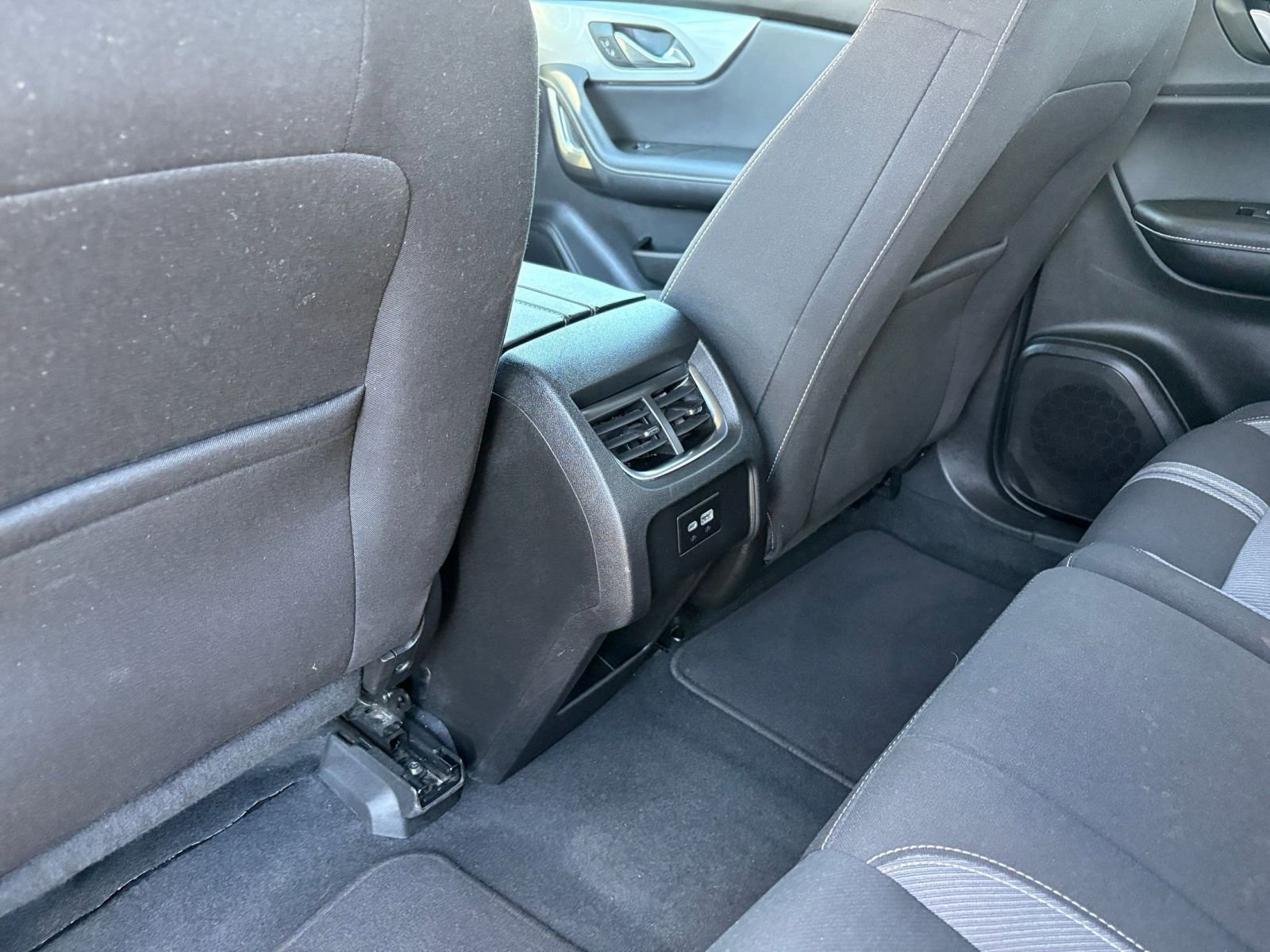 Used 2025 Chevrolet Blazer LT image 24