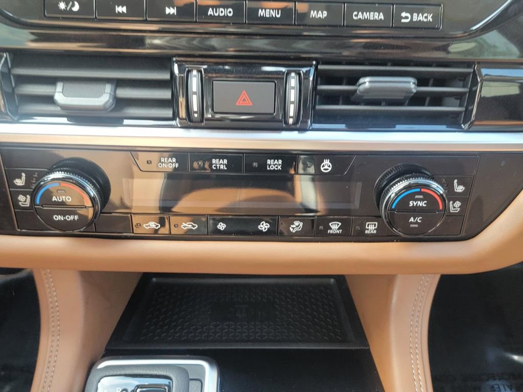 Used 2024 Nissan Pathfinder Platinum AWD/4WD image 18