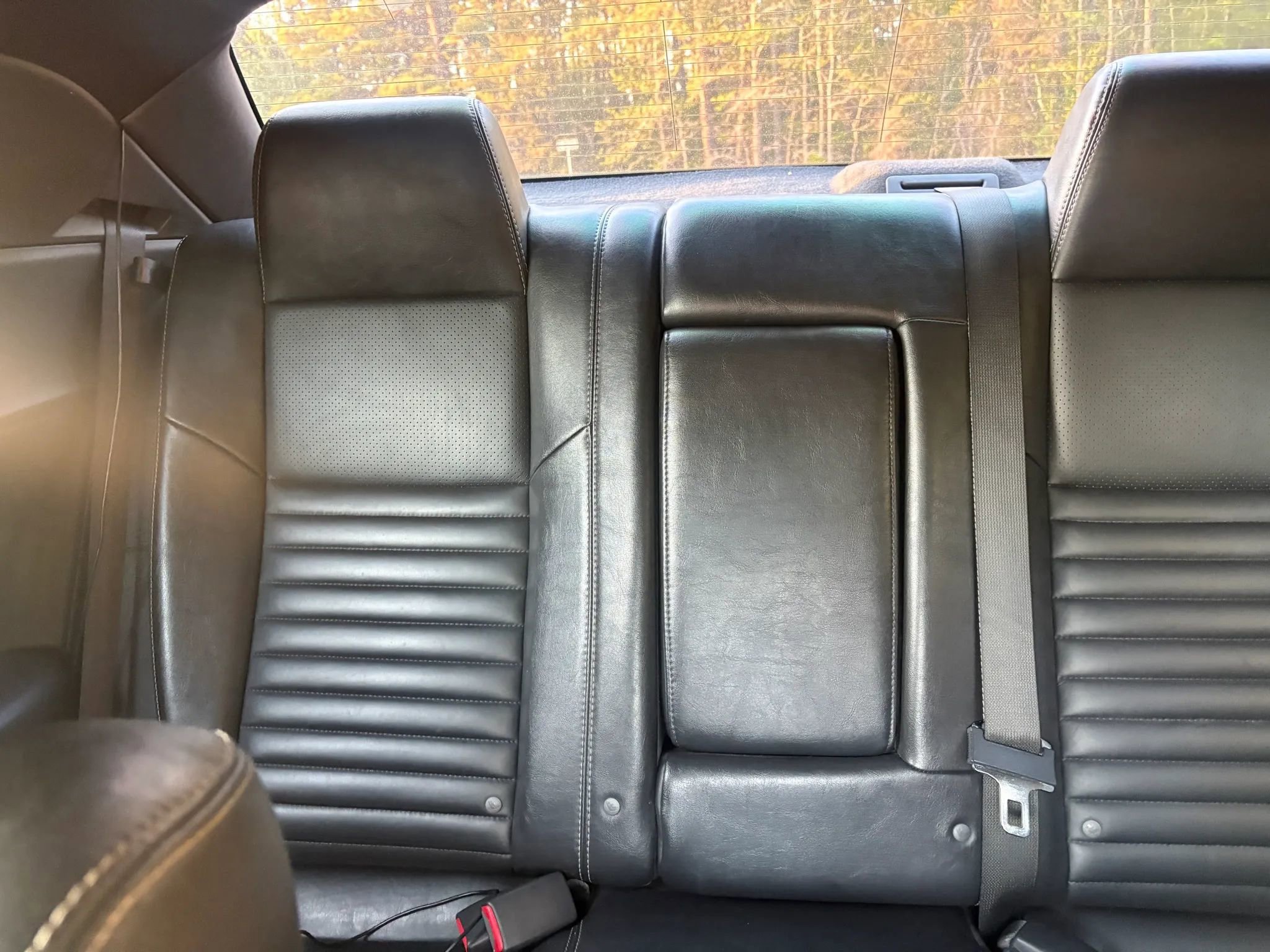 Used 2010 Dodge Challenger R/T RWD image 16