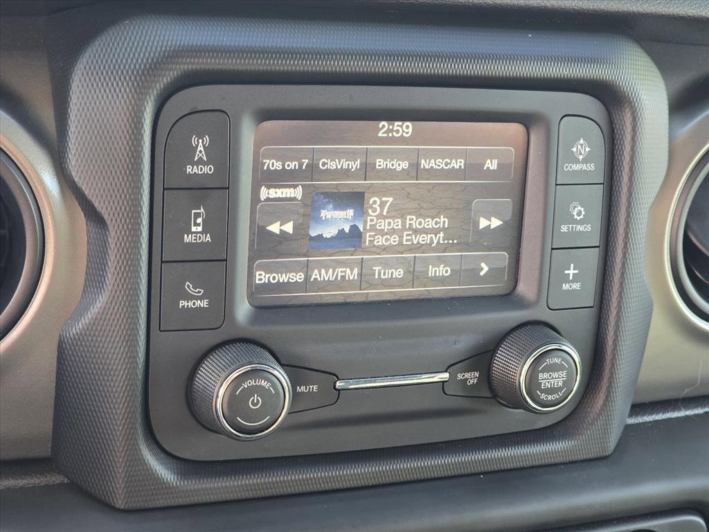 Used 2018 Jeep Wrangler Sport image 3