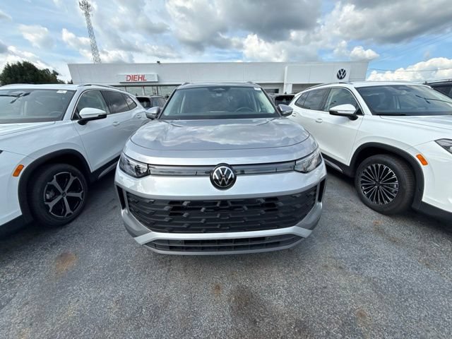 New 2026 Volkswagen Tiguan SE AWD/4WD image 2
