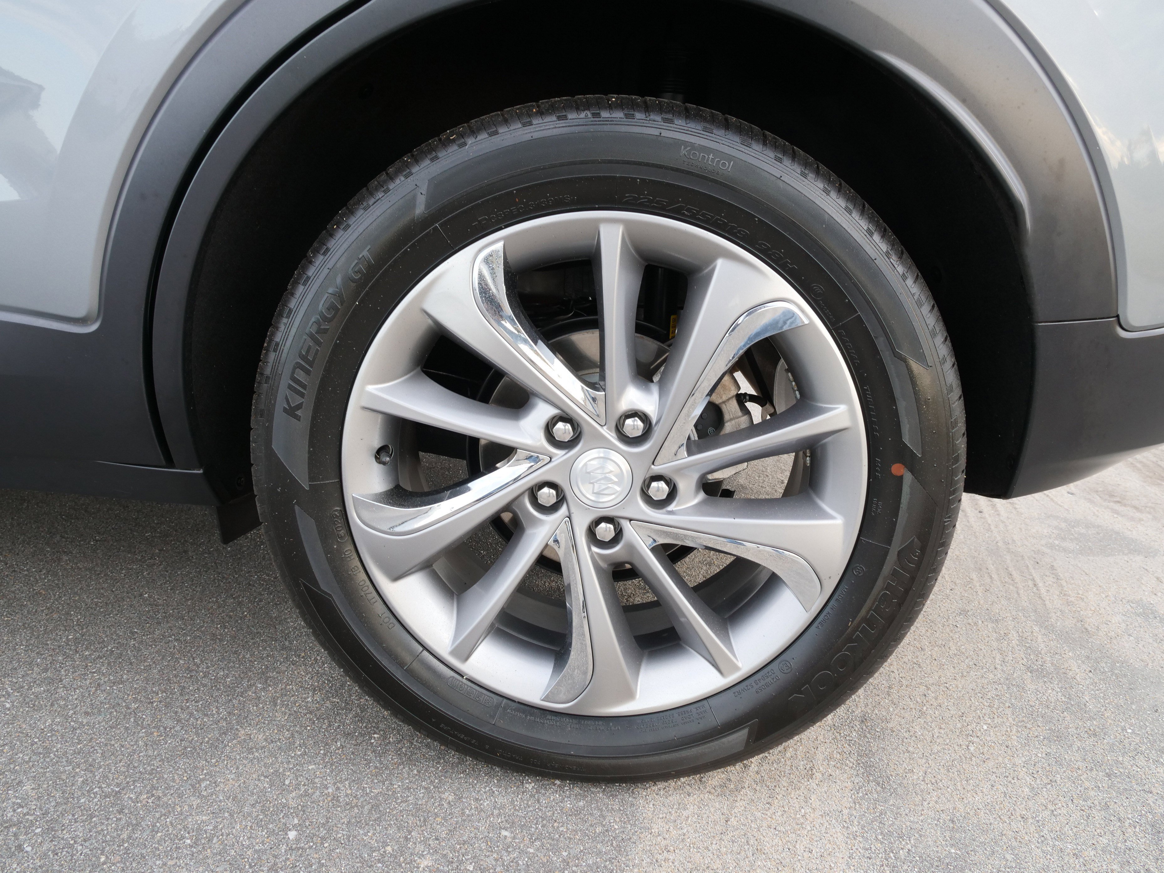 Used 2023 Buick Encore GX Essence w/ Experience Buick Package image 12