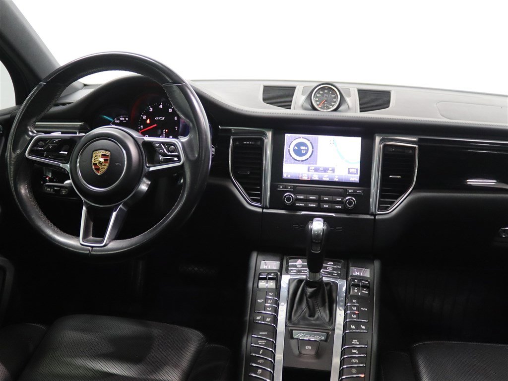 Used 2017 Porsche Macan GTS w/ Premium Package Plus AWD/4WD image 20