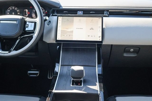 Certified 2026 Land Rover Range Rover Velar Dynamic SE AWD/4WD image 18