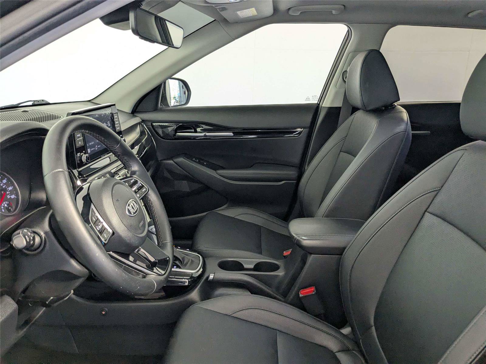 Used 2021 Kia Seltos EX image 13