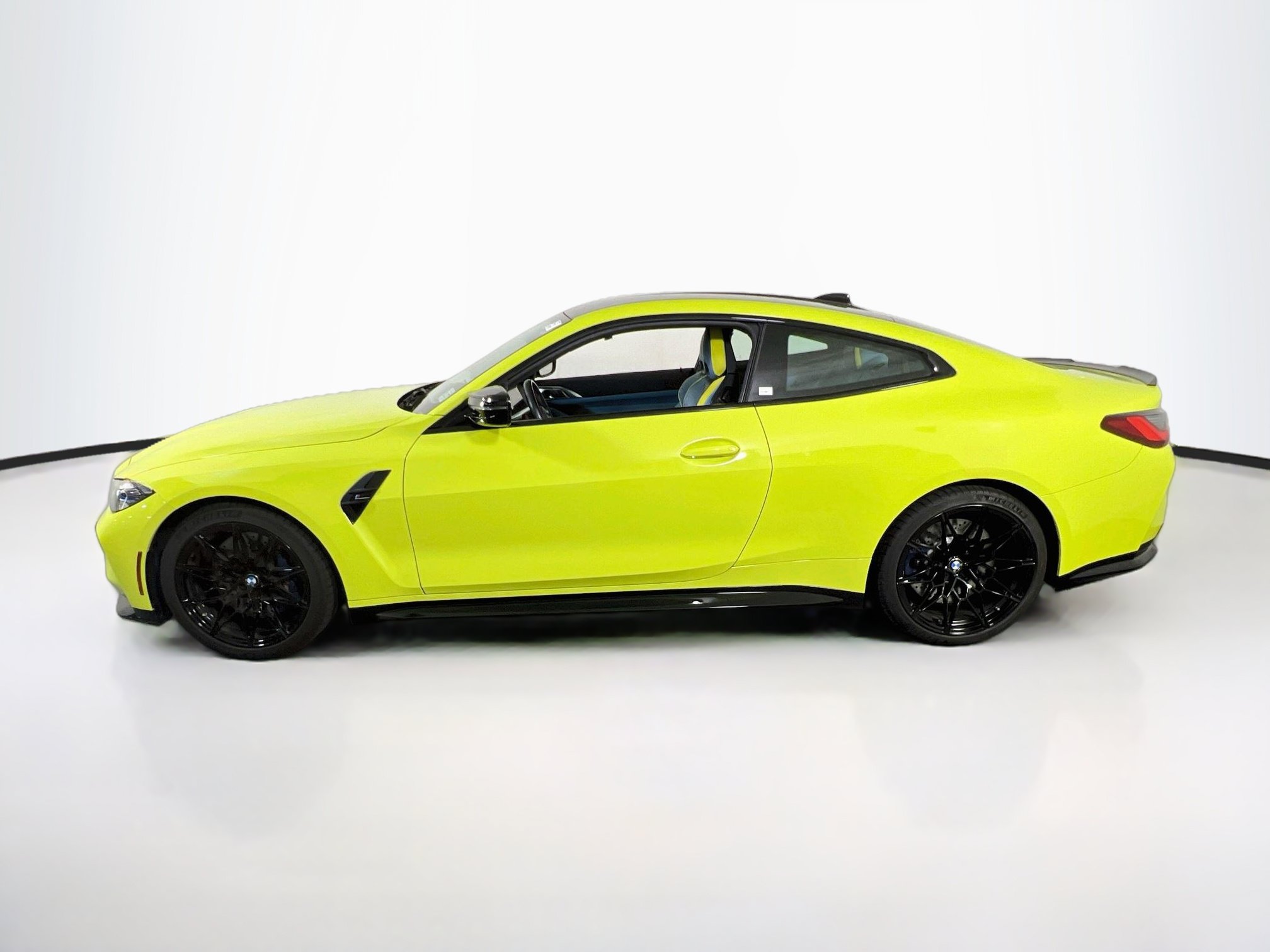 Used 2022 BMW M4 xDrive Competition w/ Executive Package AWD/4WD image 8