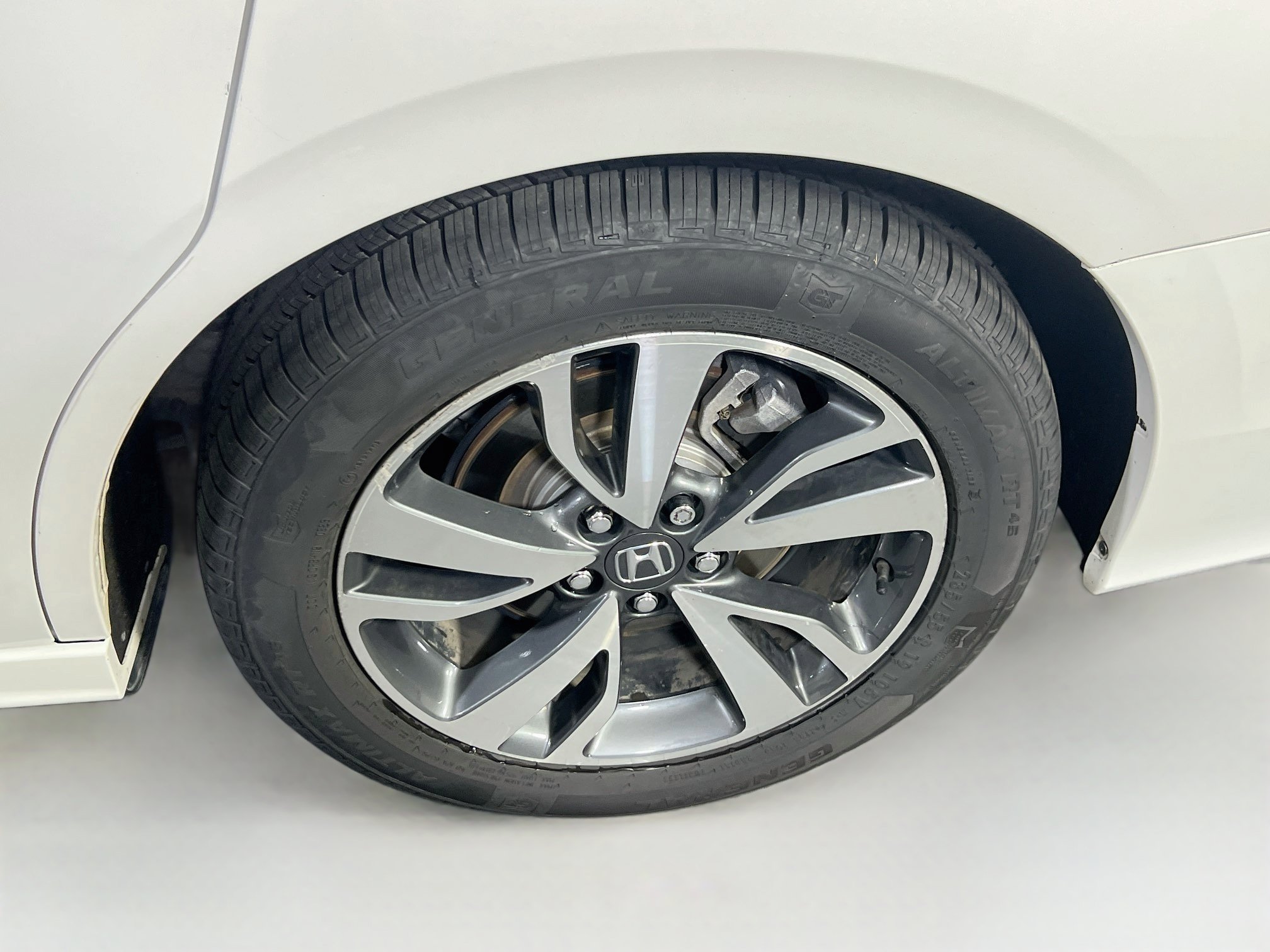 Used 2023 Honda Odyssey Touring image 34