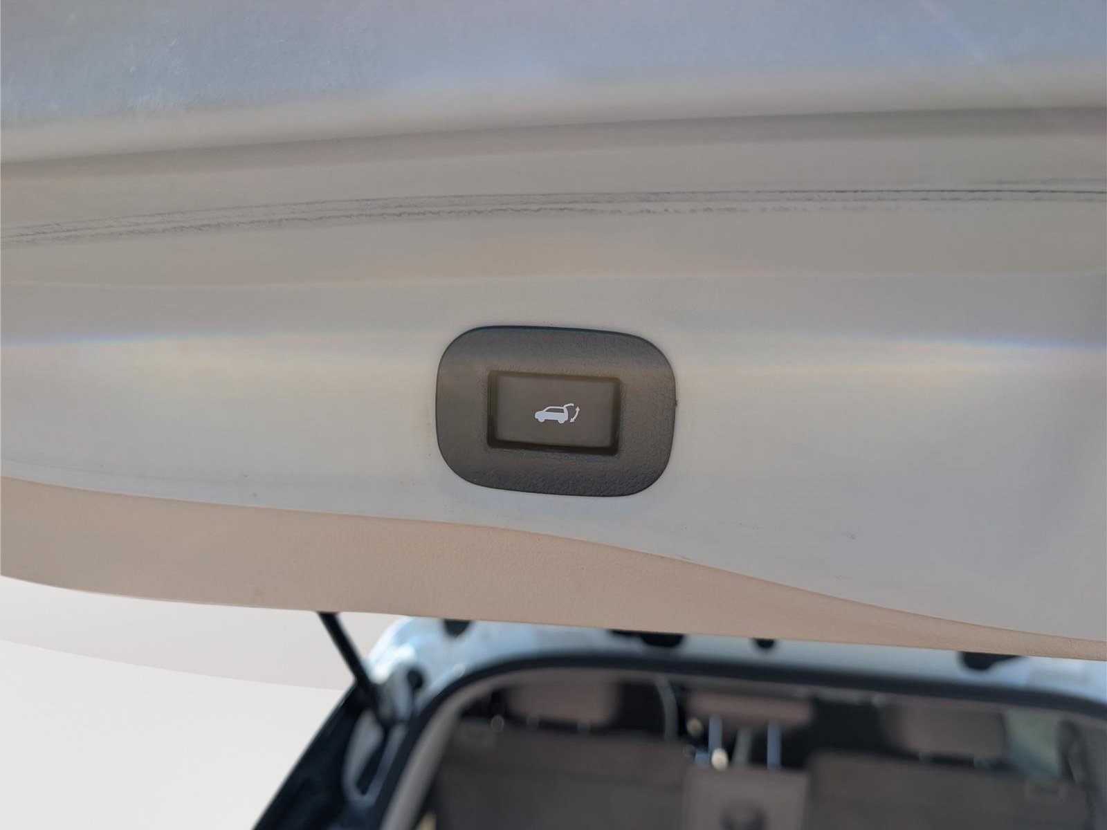 Used 2018 Nissan Rogue SV AWD/4WD image 13