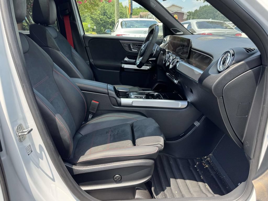 Used 2023 Mercedes-Benz GLB 35 AMG 4MATIC image 15