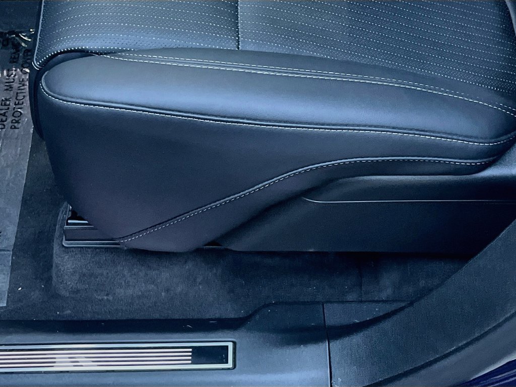 Used 2026 Cadillac Vistiq Sport w/ LPO, Floor Liner Package AWD/4WD image 20