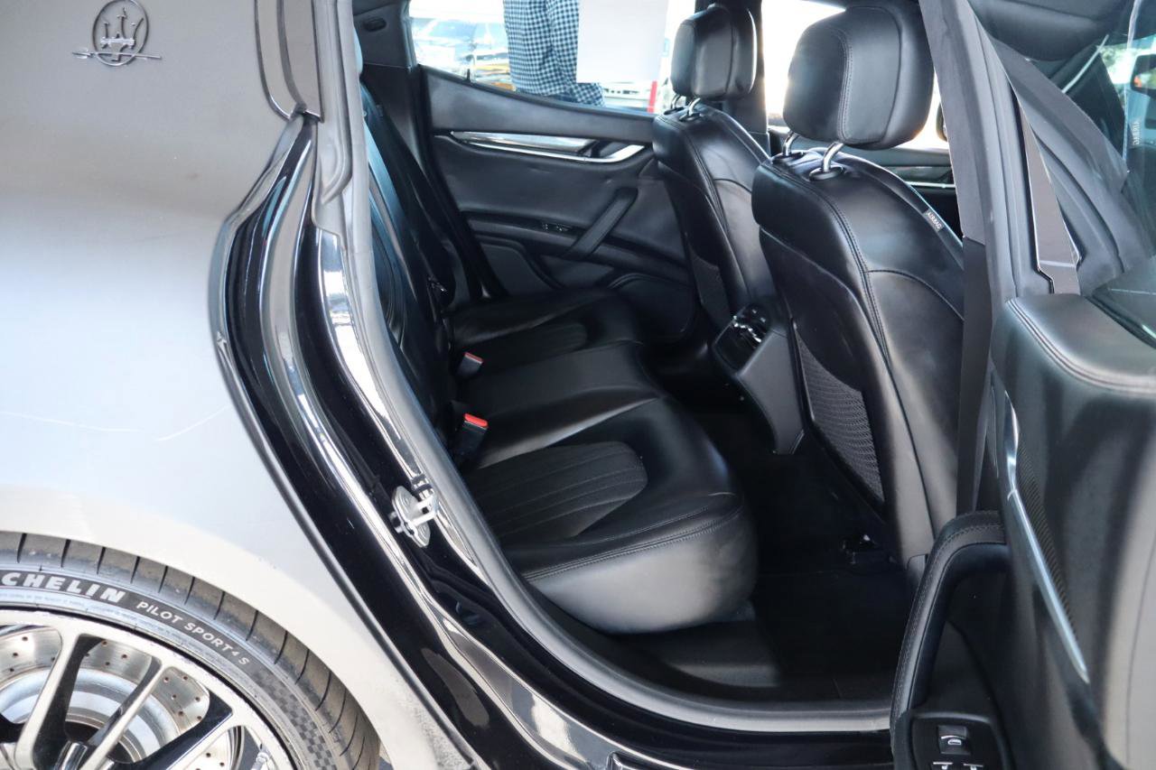 Used 2015 Maserati Ghibli S Q4 image 31