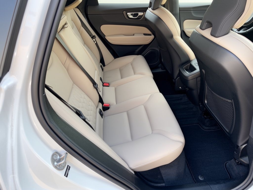 Certified 2026 Volvo XC60 B5 Plus AWD/4WD image 29