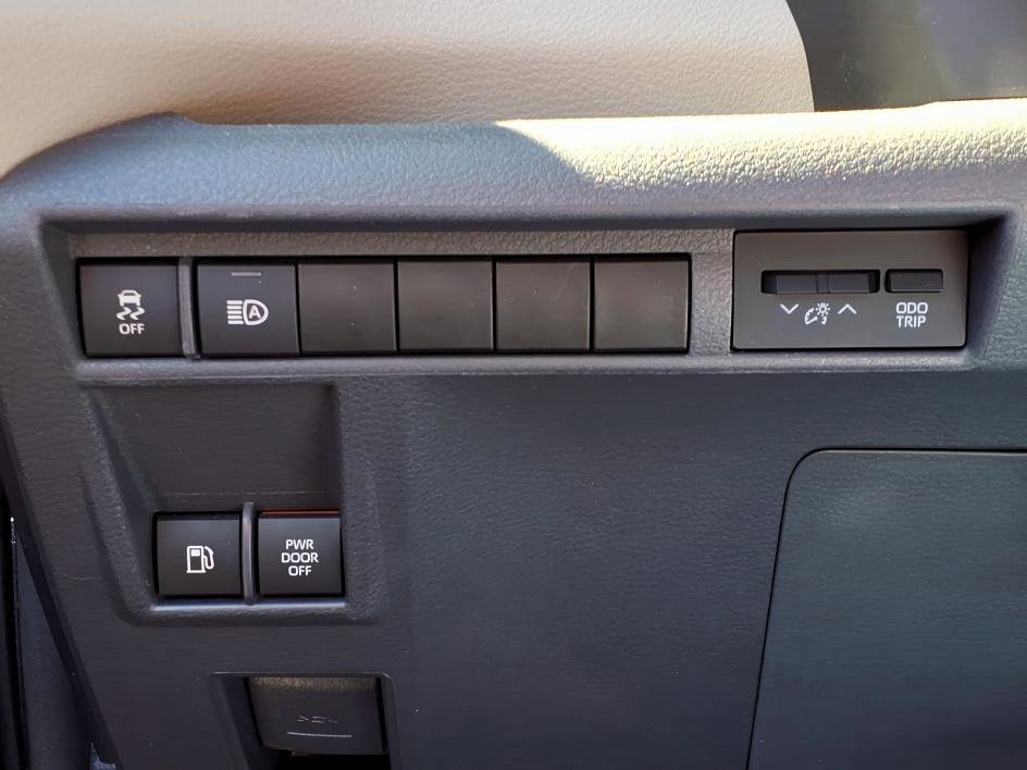 Certified 2023 Toyota Sienna XLE image 22