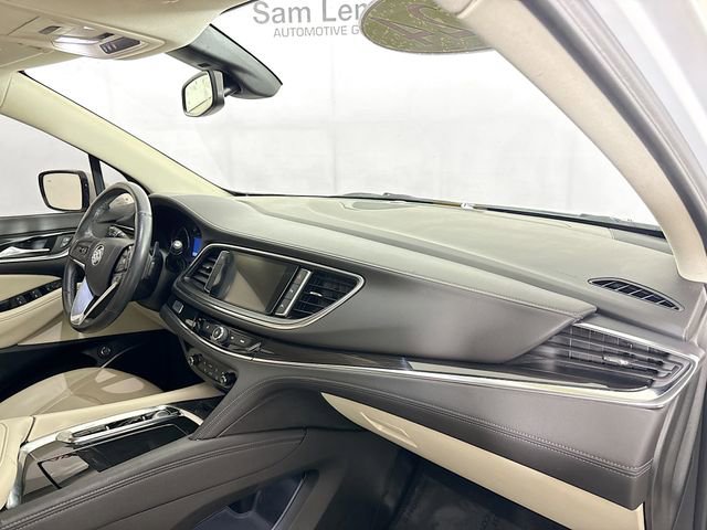 Used 2024 Buick Enclave Essence image 31