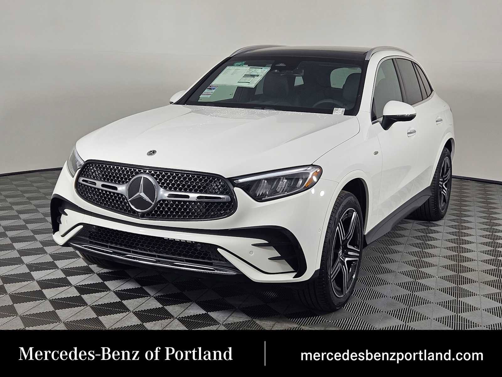 New 2025 Mercedes-Benz GLC 350e 4MATIC