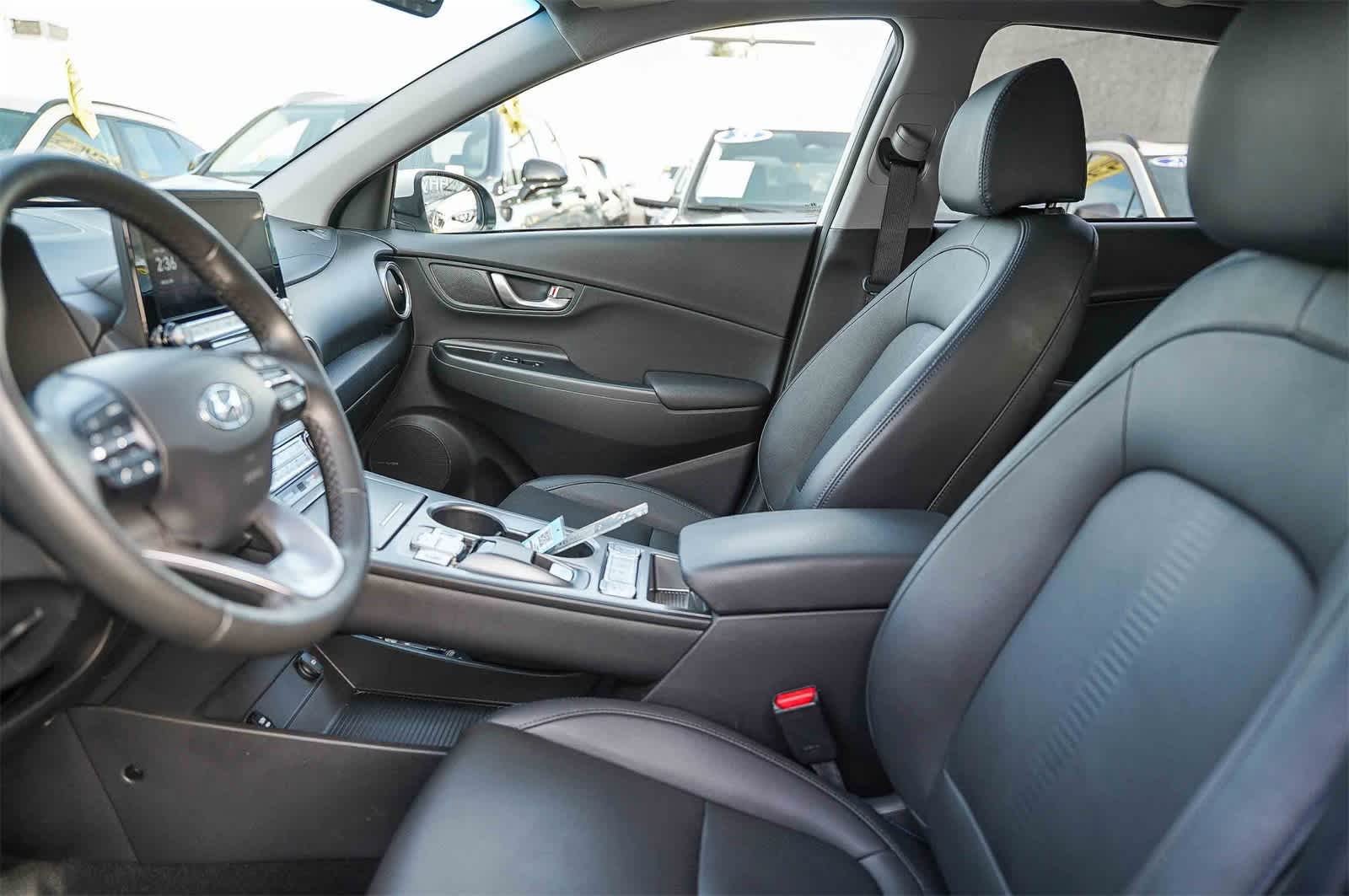 Certified 2022 Hyundai Kona Limited image 18