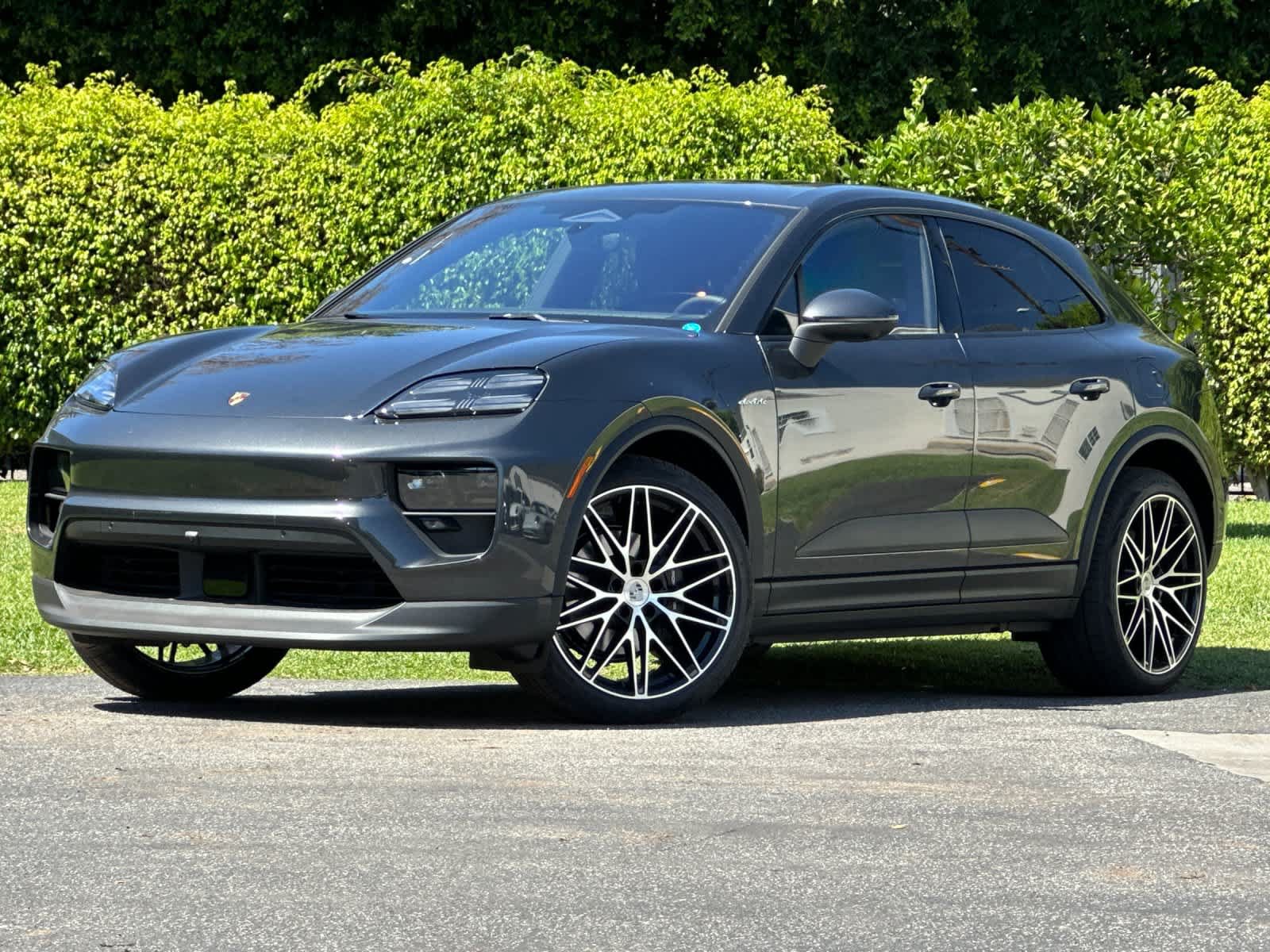 New 2026 Porsche Macan 4 Electric AWD/4WD image 1