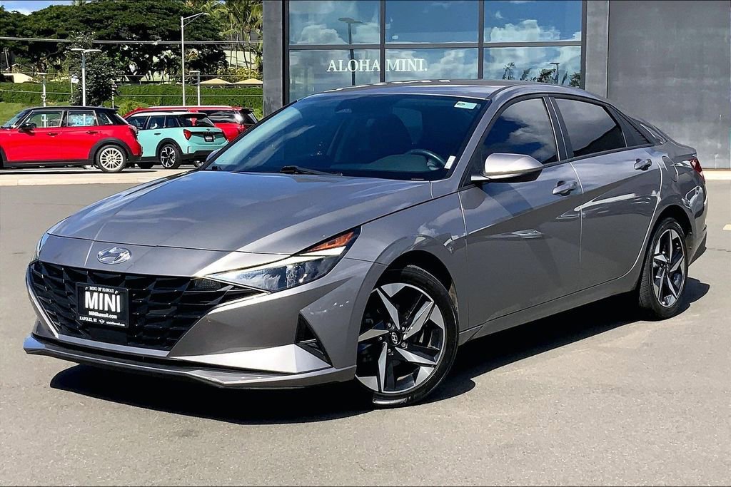 Used 2023 Hyundai Elantra SEL w/ Convenience Package video 2