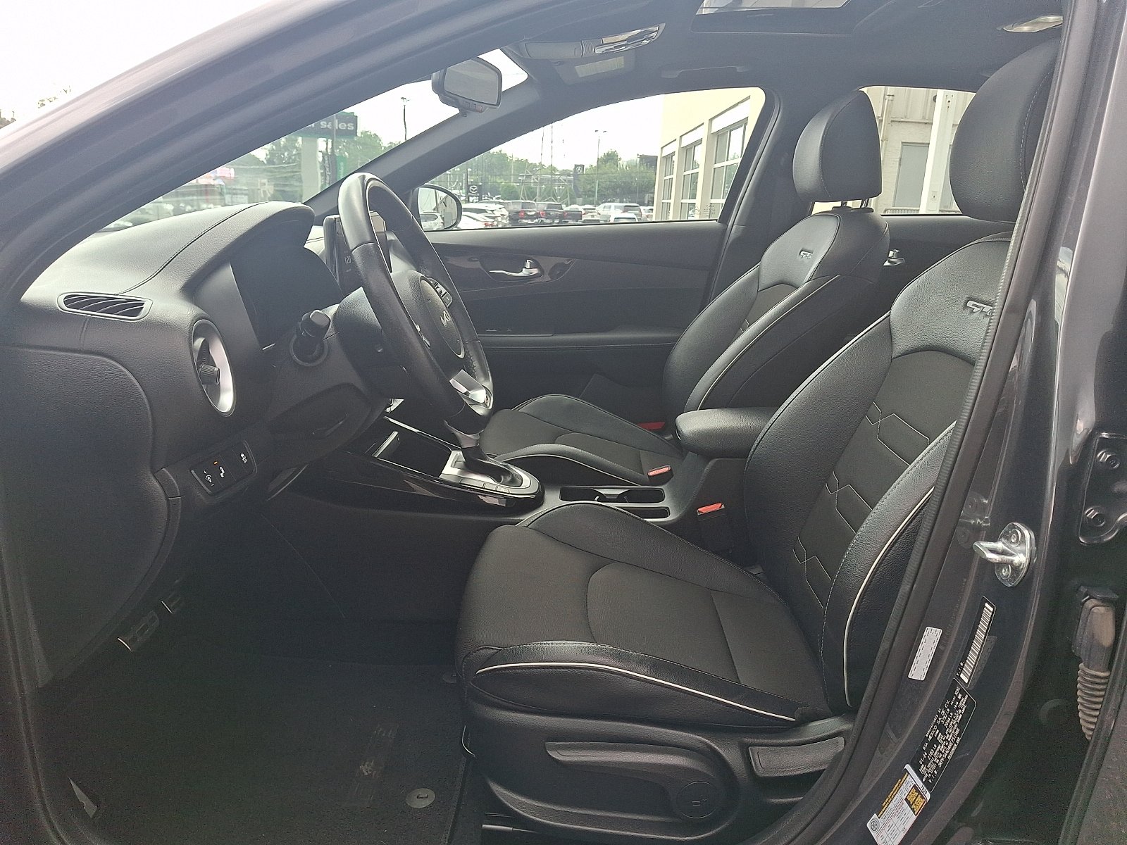Used 2024 Kia Forte GT-Line w/ GT-Line Premium Package FWD image 13