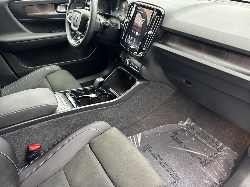 Certified 2023 Volvo XC40 Recharge Ultimate AWD/4WD image 15