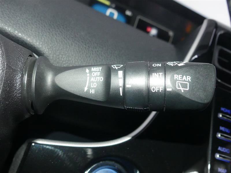 Used 2022 Toyota Prius AWD image 35