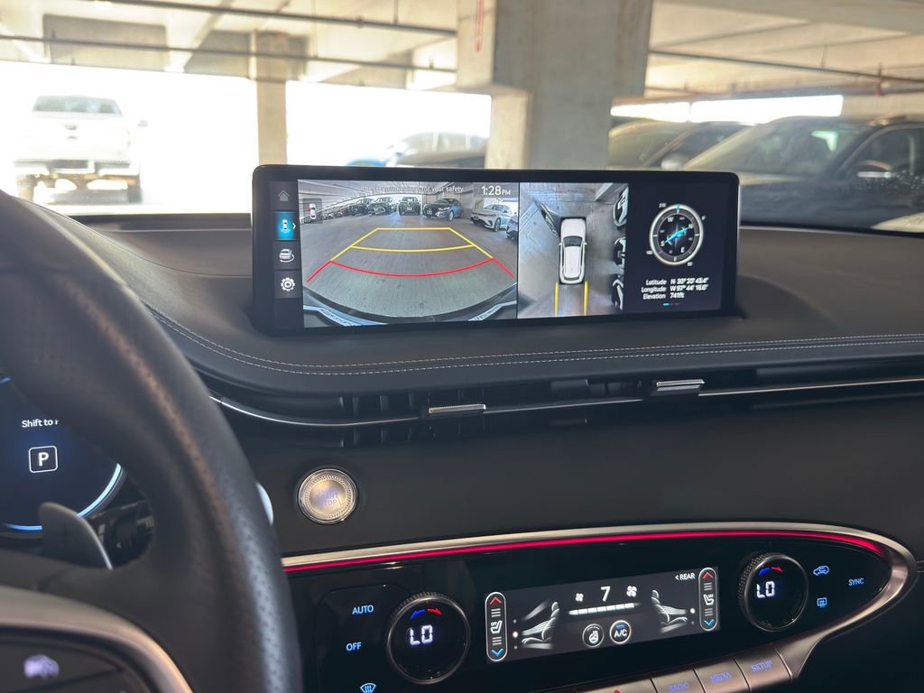 Used 2025 Genesis GV70 3.5T Sport w/ Sport Advanced Package image 20