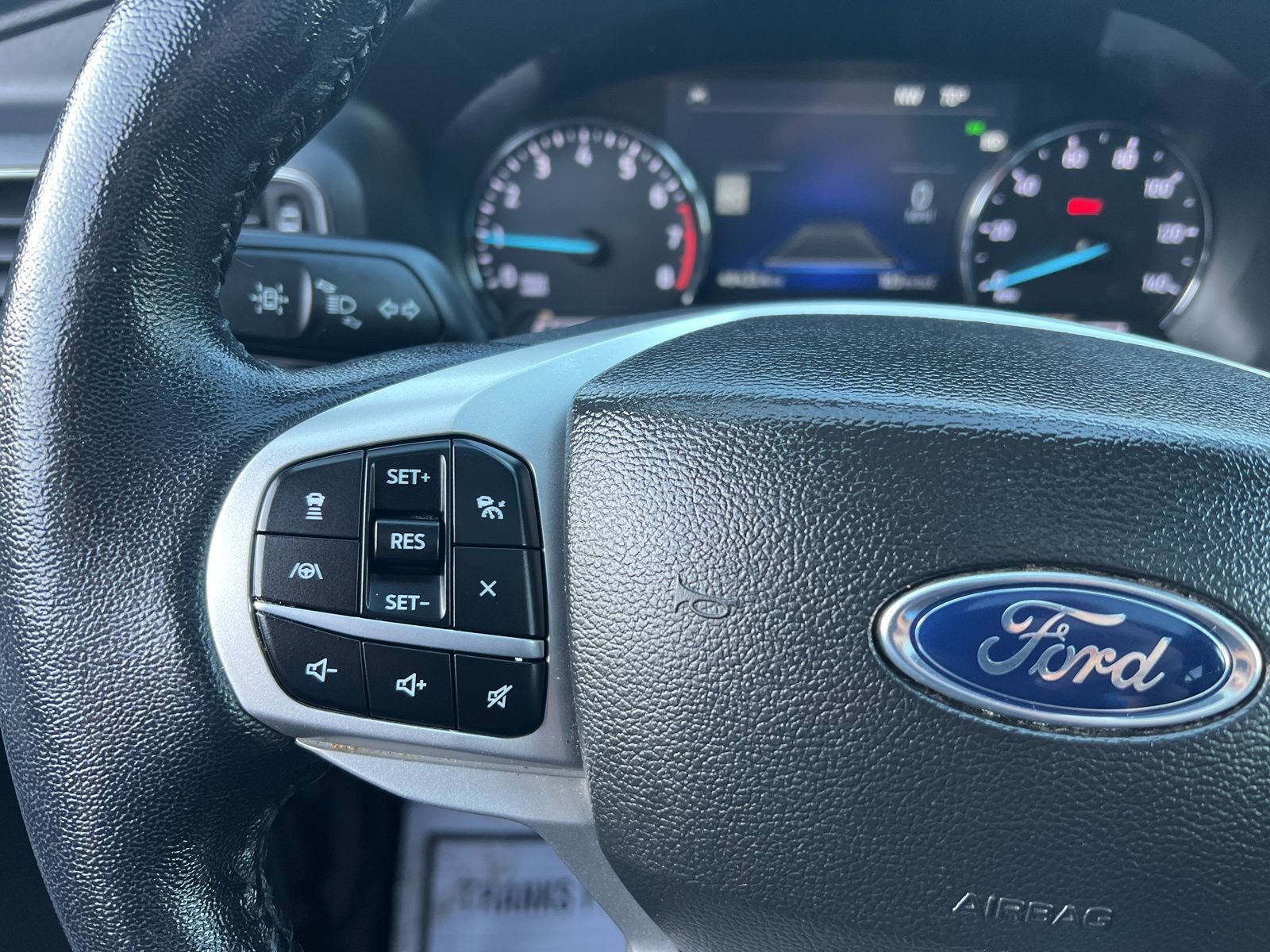 Used 2022 Ford Explorer XLT w/ Equipment Group 202A image 25