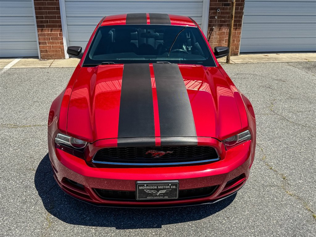 Used 2013 Ford Mustang Coupe RWD image 9