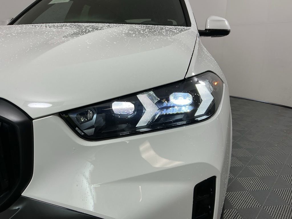 Certified 2024 BMW X5 xDrive40i w/ M Sport Package AWD/4WD image 8