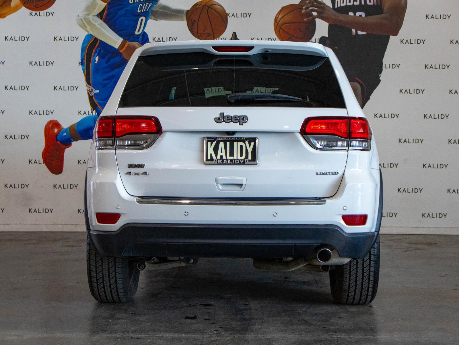 Used 2022 Jeep Grand Cherokee Limited image 24