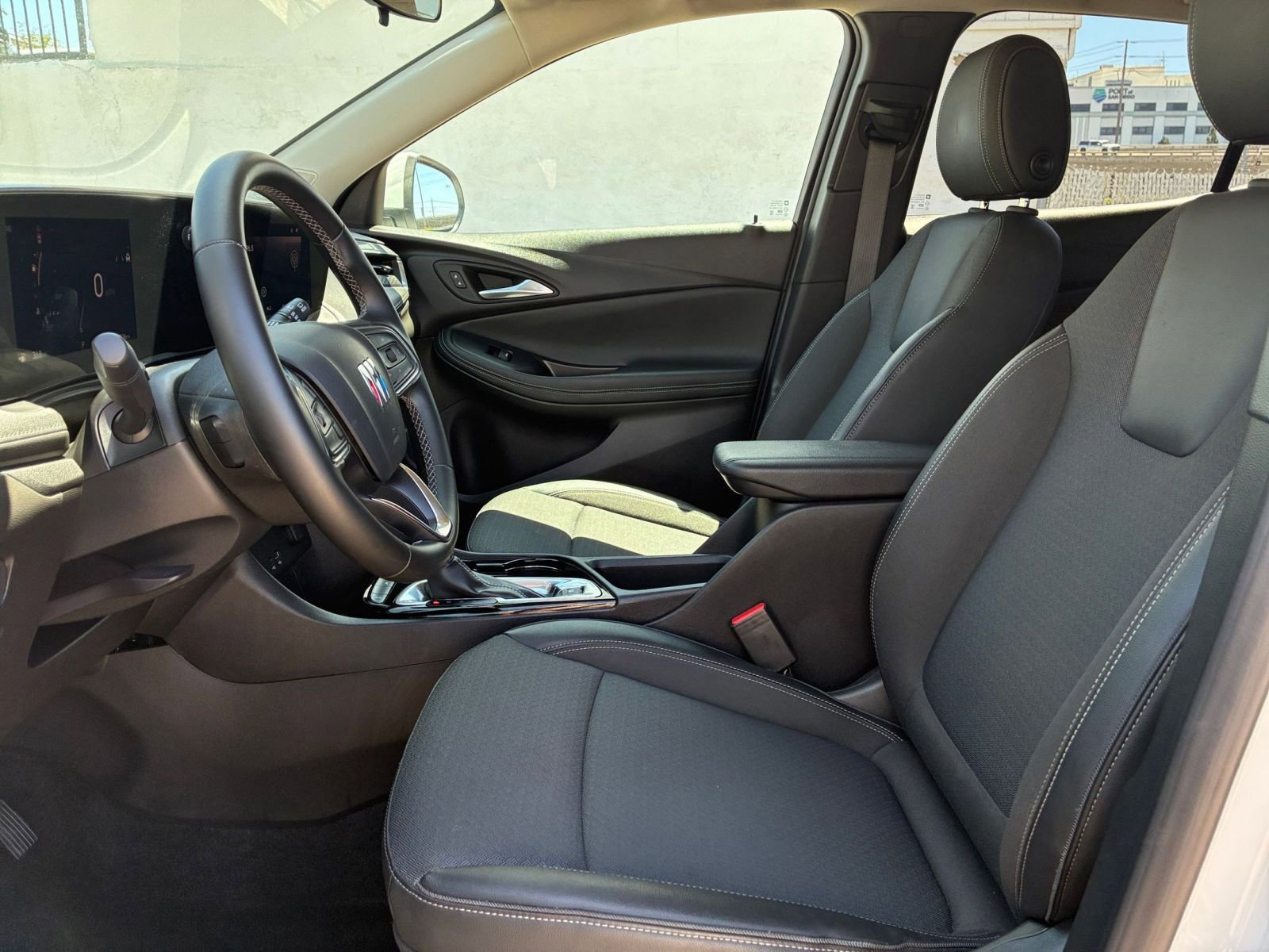 Used 2025 Buick Encore GX Preferred image 25