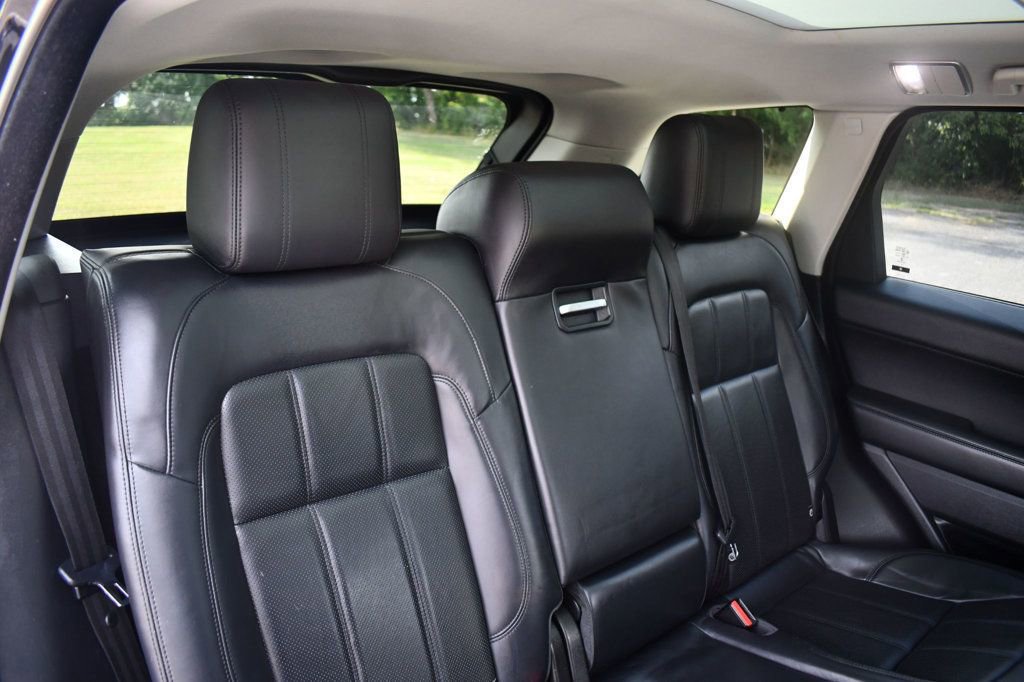 Used 2020 Land Rover Range Rover Sport HSE image 30